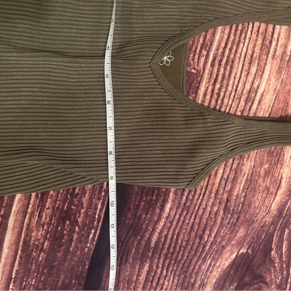 Women’s Aura V-Neck Green Bodysuit Size XXS/XS - Picture 2 of 4